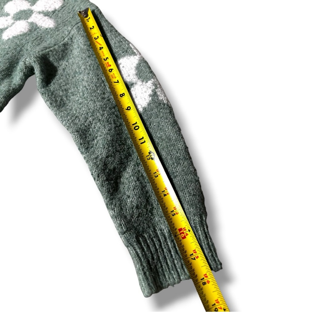Little Lies M/L Mint Green with White Floral Crewneck Sweater Soft Intarsia Knit - Picture 13 of 16